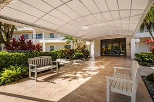 555 Oaks Ln, Pompano Beach, FL 33069 - Photo 11