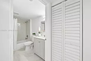 550 SW 138th Ave, Pembroke Pines, FL 33027 - Photo 23