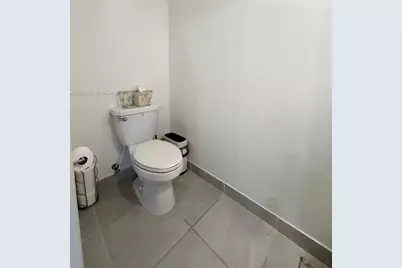 11449 W 34th Ln, Hialeah, FL 33018 - Photo 3