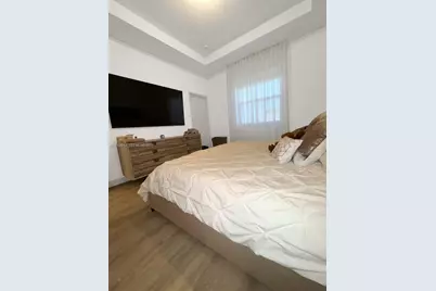 11449 W 34th Ln, Hialeah, FL 33018 - Photo 11
