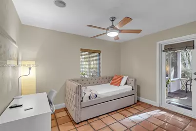 100 NE 26th Dr #100, Wilton Manors, FL 33334 - Photo 17