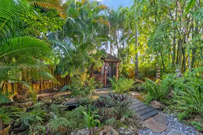 100 NE 26th Dr #100, Wilton Manors, FL 33334 - Photo 27