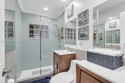 100 NE 26th Dr #100, Wilton Manors, FL 33334 - Photo 21