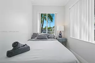 1459 NW 2nd St, Miami, FL 33125 - Photo 11