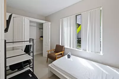 1459 NW 2nd St, Miami, FL 33125 - Photo 21