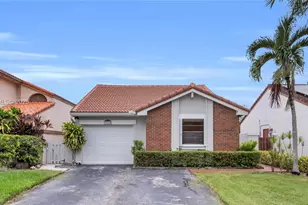17624 NW 63rd Ct, Hialeah, FL 33015 - Photo 1