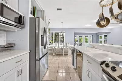 2100 SW 23rd Ter, Fort Lauderdale, FL 33312 - Photo 17