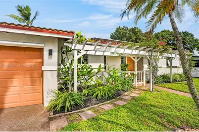 2100 SW 23rd Ter, Fort Lauderdale, FL 33312 - Photo 1