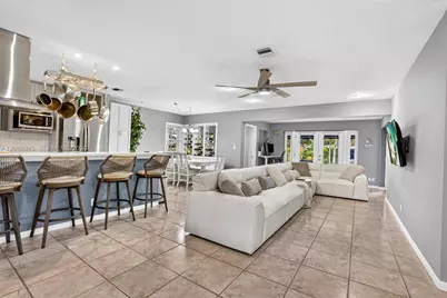2100 SW 23rd Ter, Fort Lauderdale, FL 33312 - Photo 9