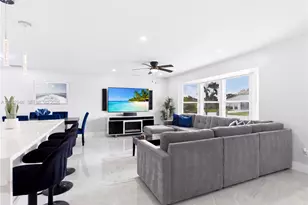 256 SE Santa Barbara Pl, Other City - In The State Of Florida, FL 33990 - Photo 15