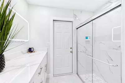 256 SE Santa Barbara Pl, Other City - In The State Of Florida, FL 33990 - Photo 37