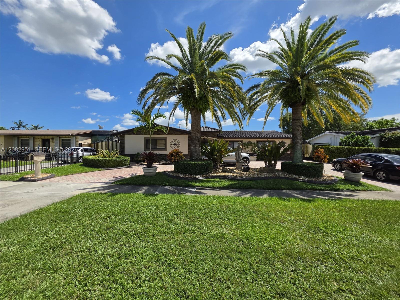 8450 NW 178th St - 8450 NW 178th St, Hialeah, FL 33015 Luxury Property | Jose Angel Pina