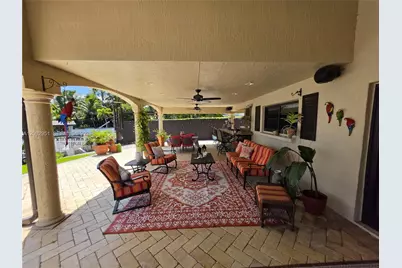 8450 NW 178th St, Hialeah, FL 33015 - Photo 25