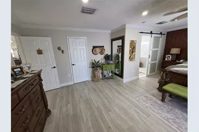 8450 NW 178th St, Hialeah, FL 33015 - Photo 75