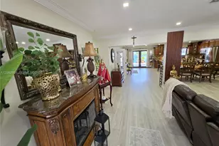 8450 NW 178th St, Hialeah, FL 33015 - Photo 43