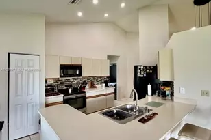 5796 SW 89th Way, Cooper City, FL 33328 - Photo 3