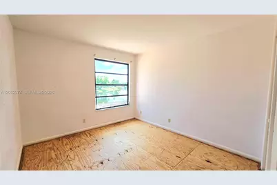 12724 Westport Cir, Wellington, FL 33414 - Photo 15