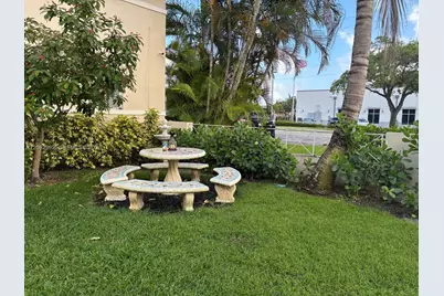 689 NE 92St, Miami Shores, FL 33138 - Photo 1