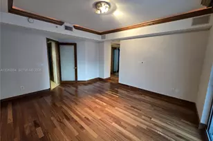 1331 Brickell Bay Dr, Miami, FL 33131 - Photo 7