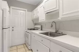 8129 Abbott Ave, Miami Beach, FL 33141 - Photo 7