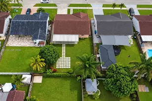 18045 SW 154th Pl, Miami, FL 33187 - Photo 3