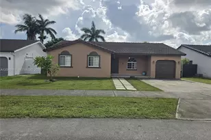18045 SW 154th Pl, Miami, FL 33187 - Photo 1