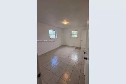 8835 SW 27th St, Miami, FL 33165 - Photo 3