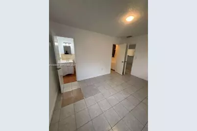 8835 SW 27th St, Miami, FL 33165 - Photo 15