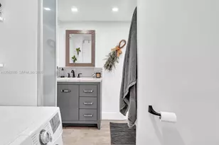 1700 NE 191st St, Miami, FL 33179 - Photo 3