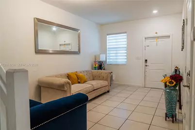 2641 SE 12th St, Homestead, FL 33035 - Photo 3