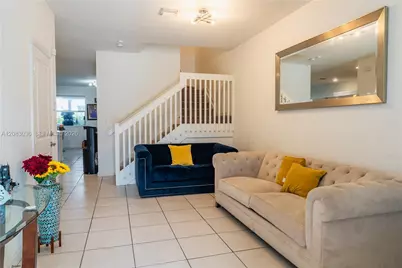 2641 SE 12th St, Homestead, FL 33035 - Photo 5