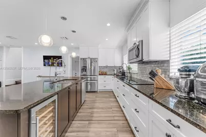 19050 SW 144th Ave, Miami, FL 33177 - Photo 3