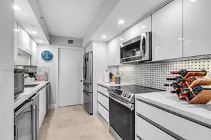6917 Collins Ave, Miami Beach, FL 33141 - Photo 7