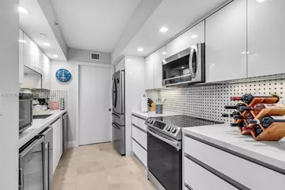 6917 Collins Ave #706, Miami Beach, FL 33141 - Photo 9