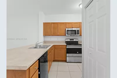132 SE 28th Pl #7, Homestead, FL 33033 - Photo 13