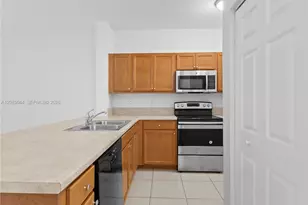 132 SE 28th Pl, Homestead, FL 33033 - Photo 13