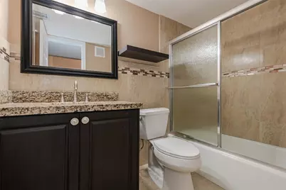 1504 NW 112th Ter, Pembroke Pines, FL 33026 - Photo 17