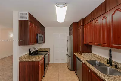 1504 NW 112th Ter, Pembroke Pines, FL 33026 - Photo 11