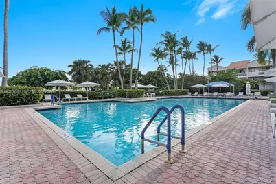 3610 Yacht Club Dr #213, Aventura, FL 33180 - Photo 45
