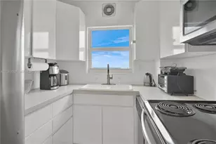 4747 Collins Ave, Miami Beach, FL 33140 - Photo 9