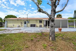 3180 Carol Ave, Palm Springs, FL 33461 - Photo 25