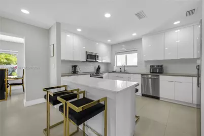 1104 N 13th Ter, Hollywood, FL 33019 - Photo 9
