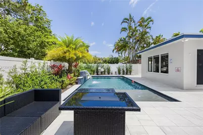 1104 N 13th Ter, Hollywood, FL 33019 - Photo 13