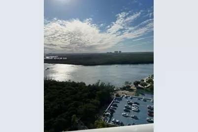 100 Bayview Dr #PH-21, Sunny Isles Beach, FL 33160 - Photo 5