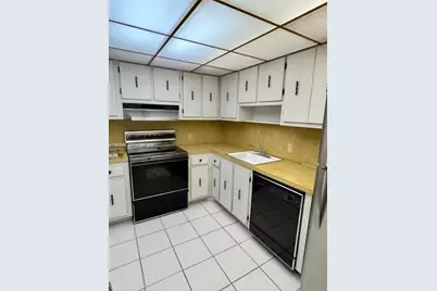100 Bayview Dr #PH-21, Sunny Isles Beach, FL 33160 - Photo 11