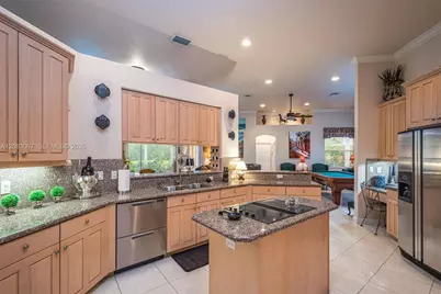 2552 Jardin Ln, Weston, FL 33327 - Photo 11