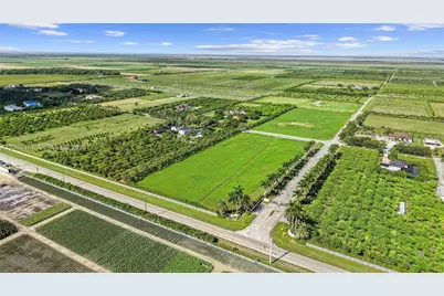 35251 SW 218th Ave, Homestead, FL 33034 - Photo 3