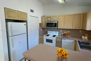 17346 NW 74th Ave, Hialeah, FL 33015 - Photo 7