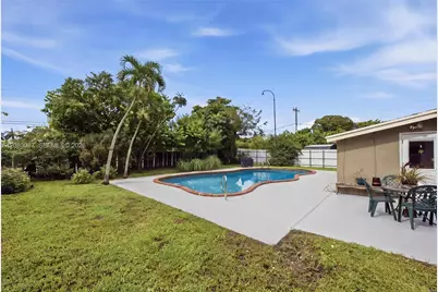 4750 NW 1st St, Plantation, FL 33317 - Photo 39