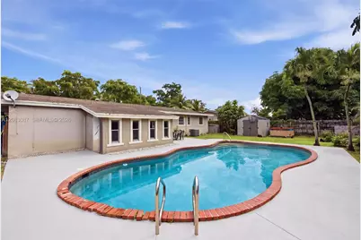 4750 NW 1st St, Plantation, FL 33317 - Photo 35